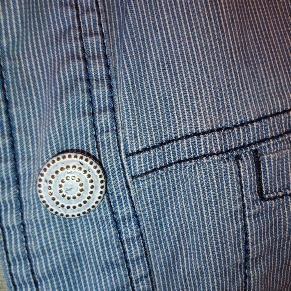 CAbi jean jacket look - Picture 3 of 5
